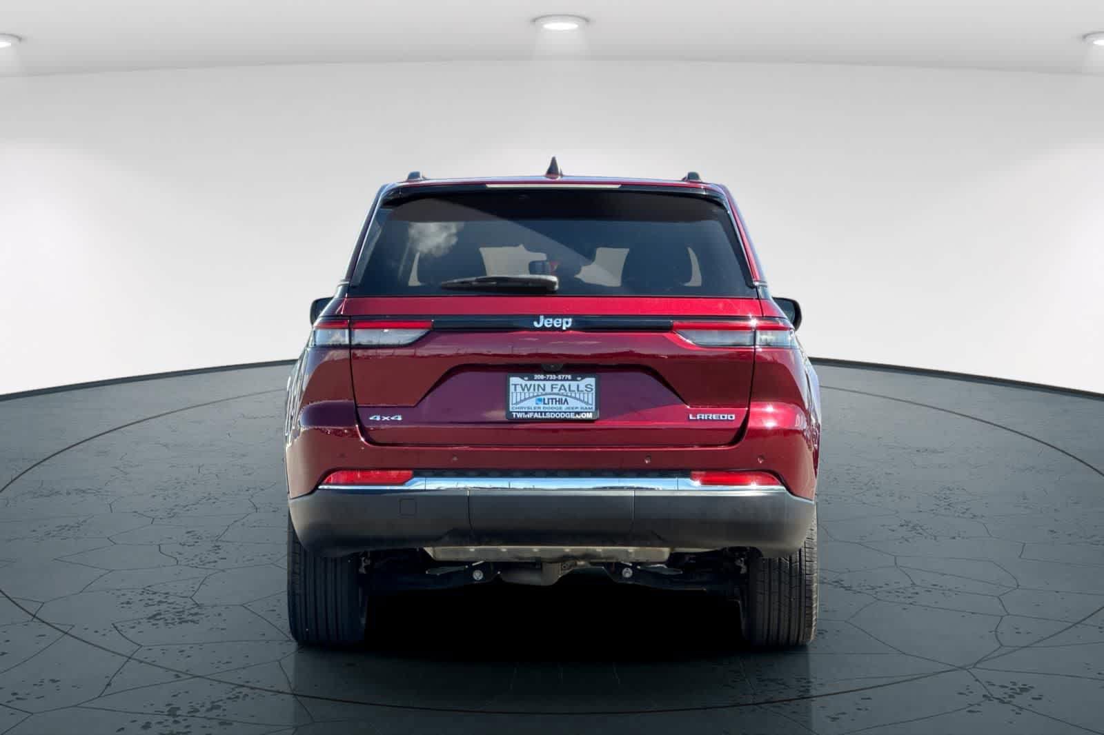 Certified 2023 Jeep Grand Cherokee Laredo w/ Luxury Tech Group I AWD/4WD image 7