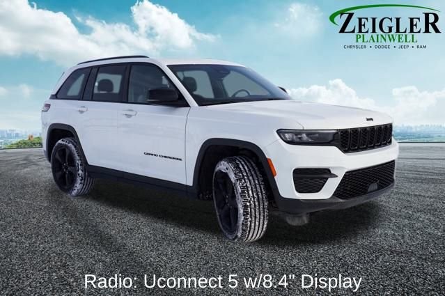 Used 2023 Jeep Grand Cherokee Altitude video 4