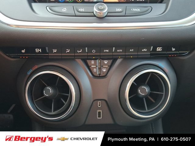 Used 2019 Chevrolet Blazer LT FWD image 17
