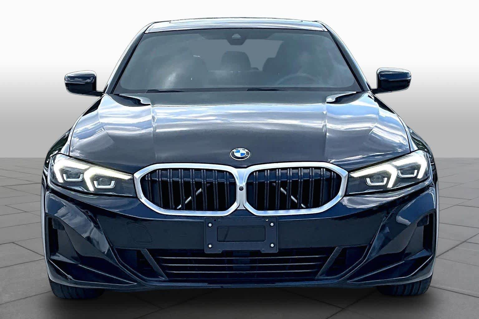 Used 2023 BMW 330i Sedan w/ Parking Assistance Package RWD image 4