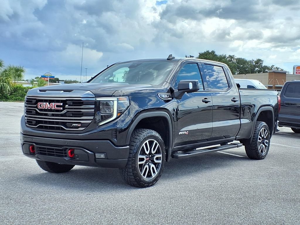 Used 2023 GMC Sierra 1500 AT4 w/ AT4 Preferred Package AWD/4WD image 3