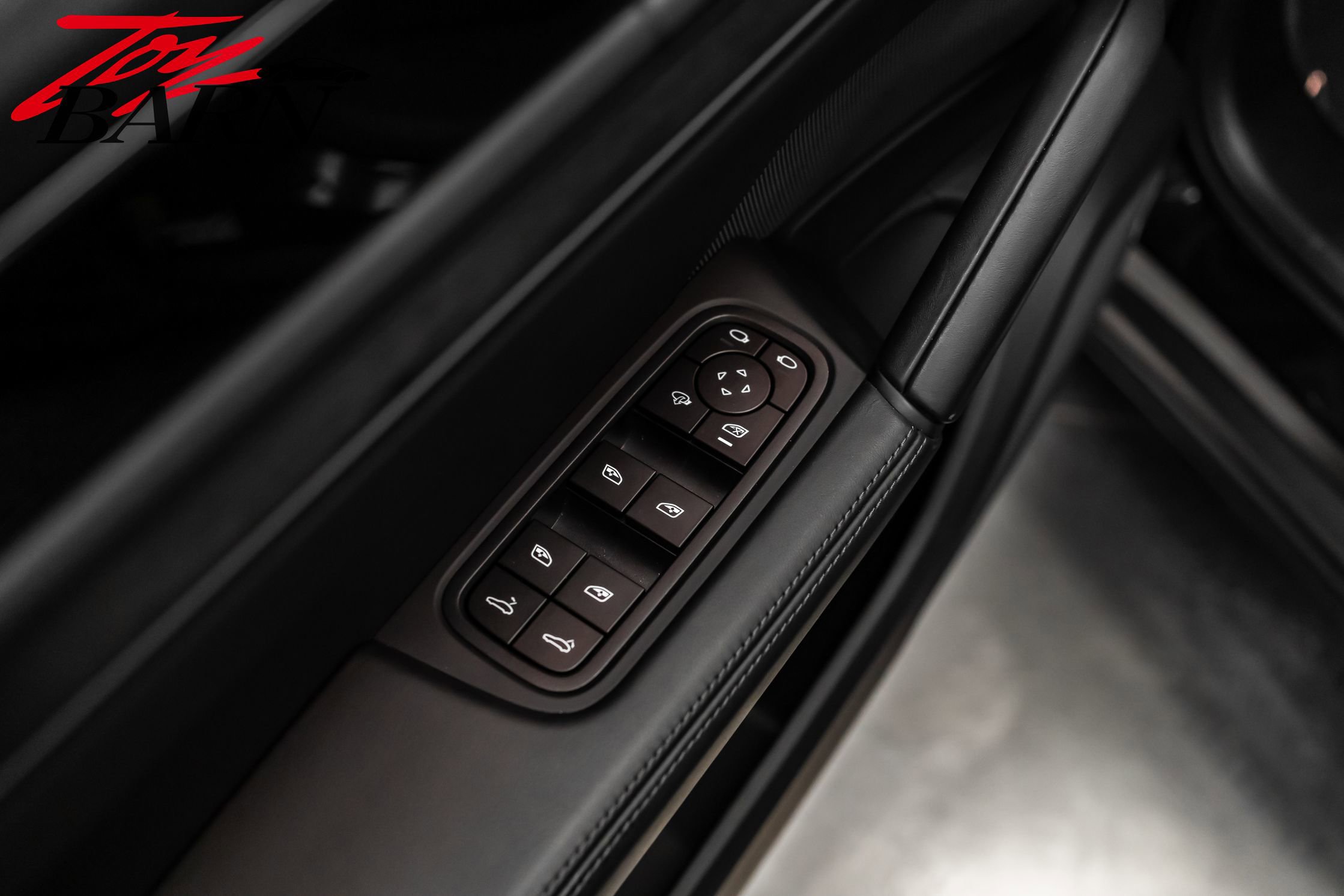 Used 2025 Porsche Cayenne GTS image 20