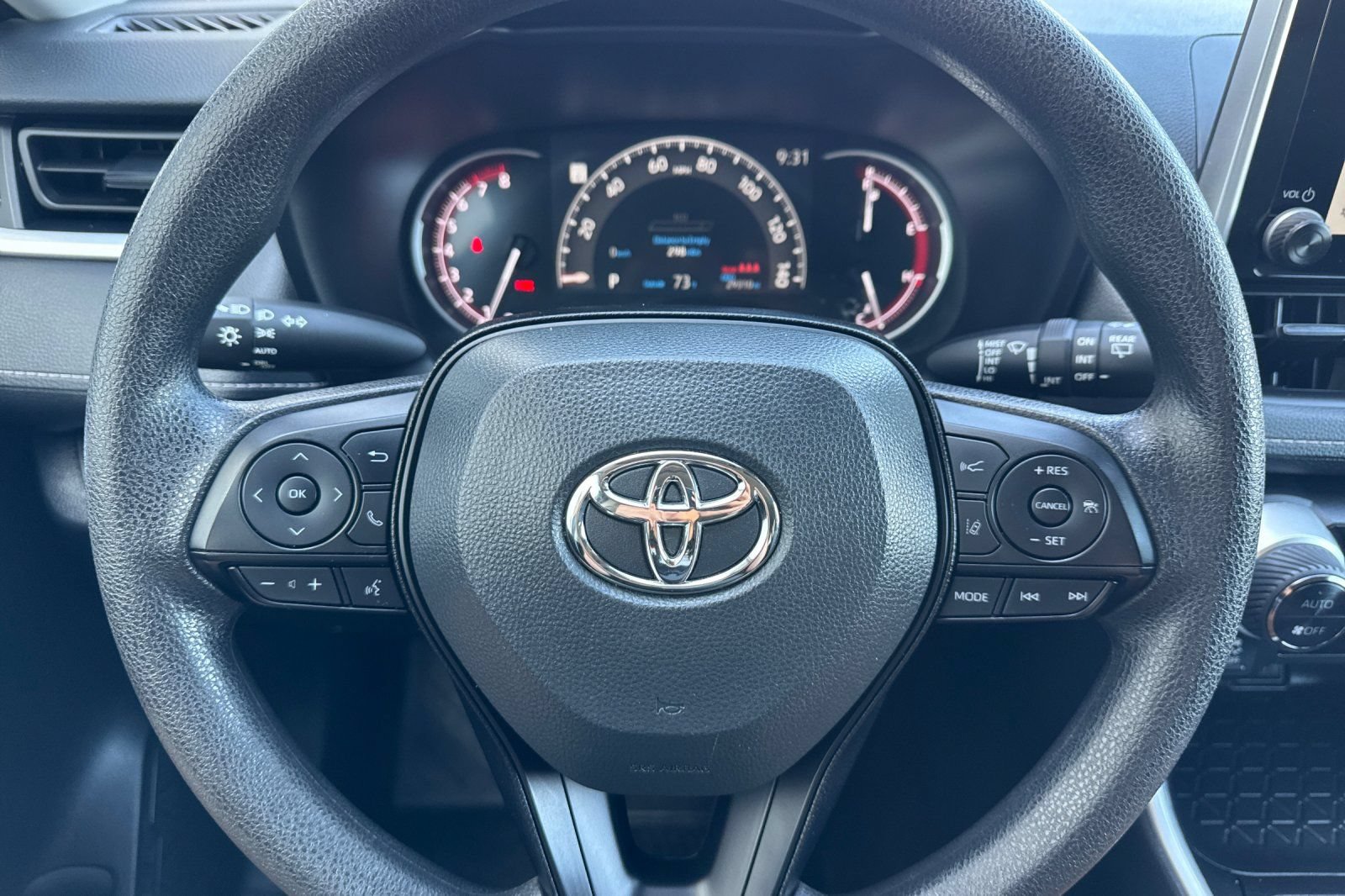 Certified 2025 Toyota RAV4 XLE FWD image 23
