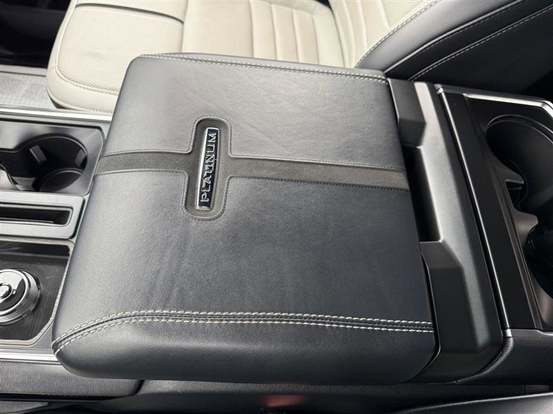 Used 2022 Ford F150 Lightning Platinum image 30