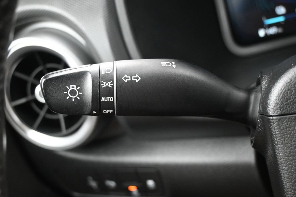 Used 2023 Hyundai Kona Limited FWD image 18