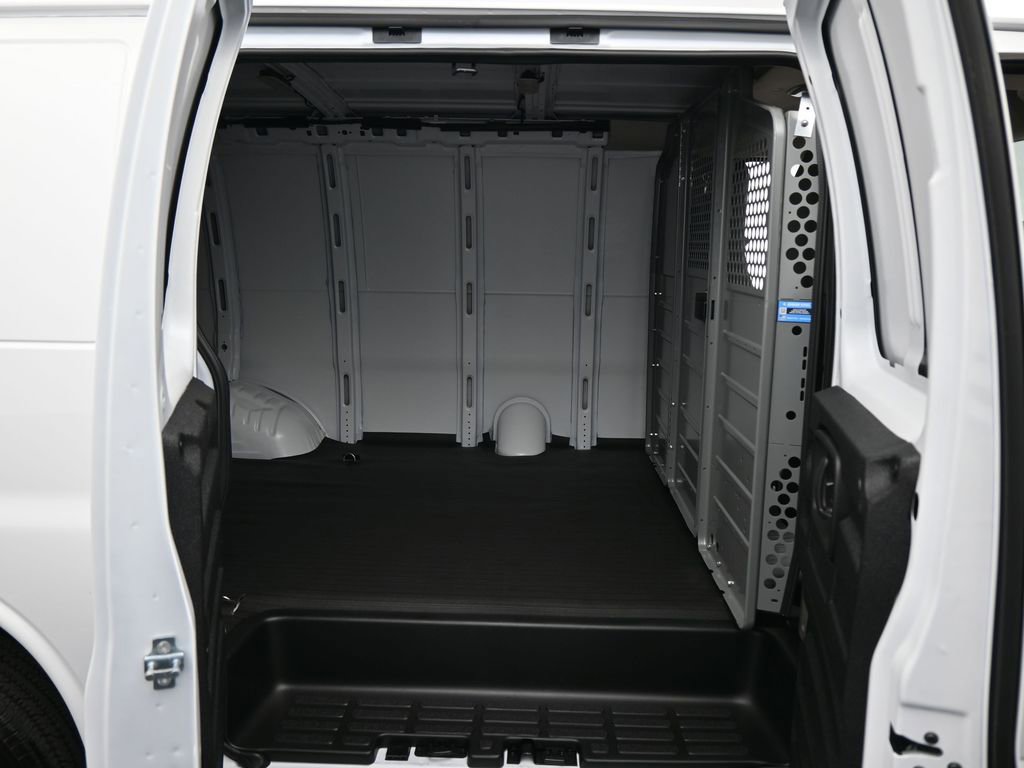 New 2025 Chevrolet Express 2500 w/ Driver Convenience Package image 37