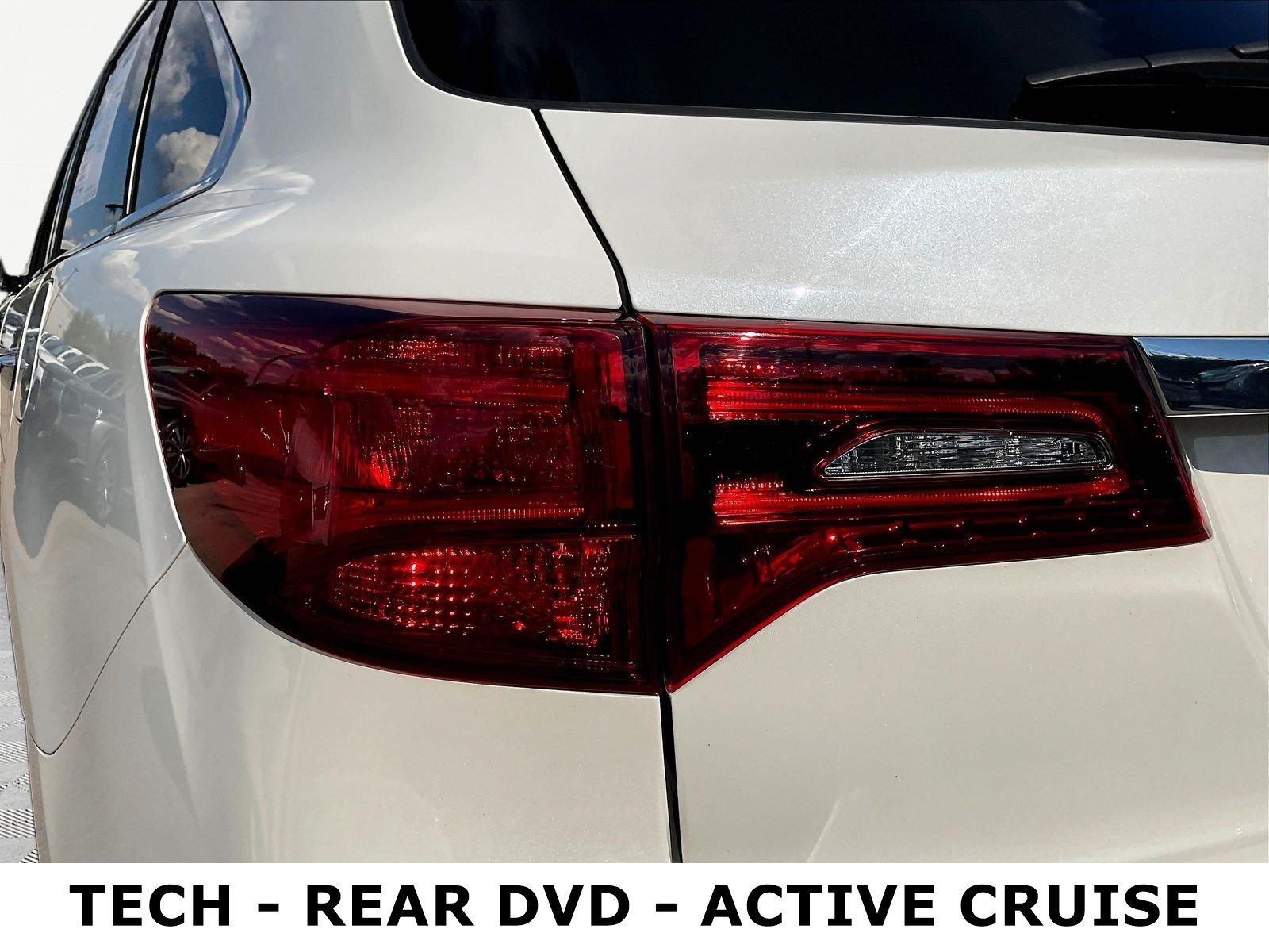 Used 2018 Acura MDX w/ Technology & Entertainment AWD/4WD image 23