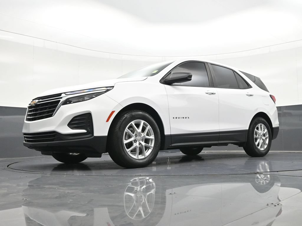 Used 2023 Chevrolet Equinox LS FWD image 28