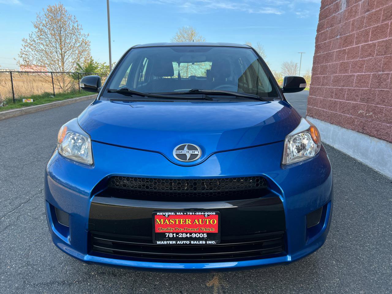 Used 2013 Scion xD FWD image 2