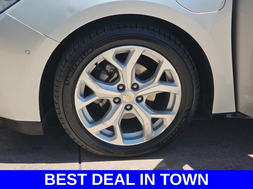 Used 2018 Chevrolet Volt Premier w/ Driver Confidence Package FWD image 35