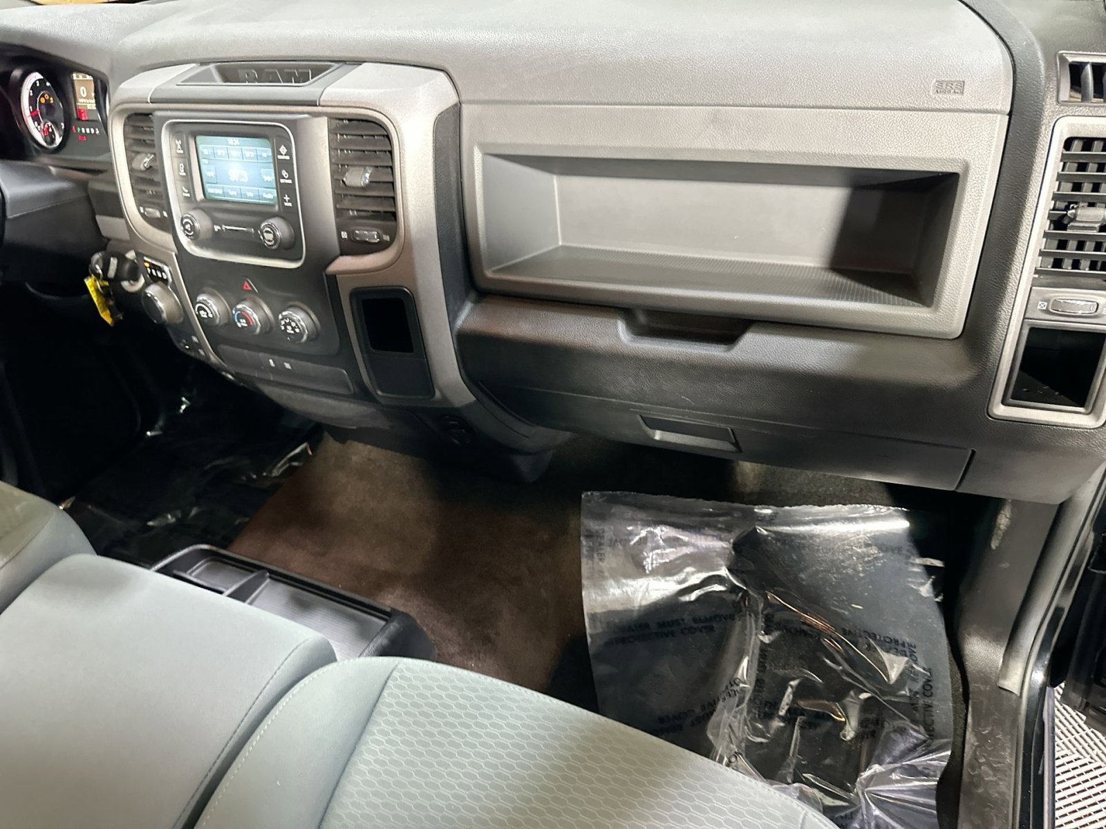 Used 2015 RAM 1500 Express image 33