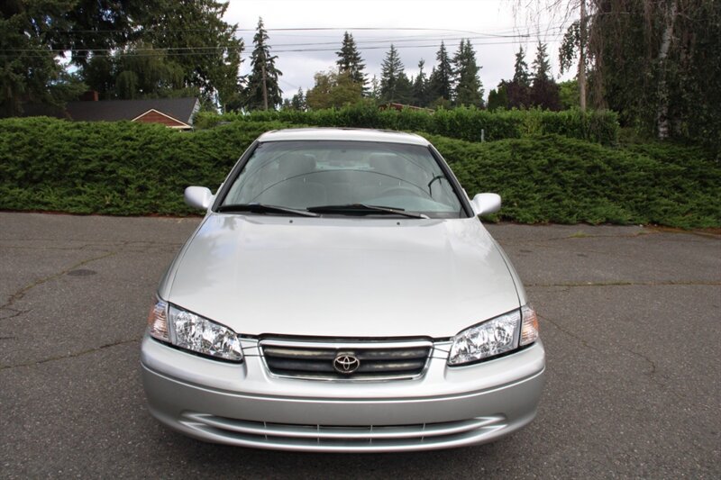 Used 2000 Toyota Camry LE w/ Value Pkg 3 FWD image 10