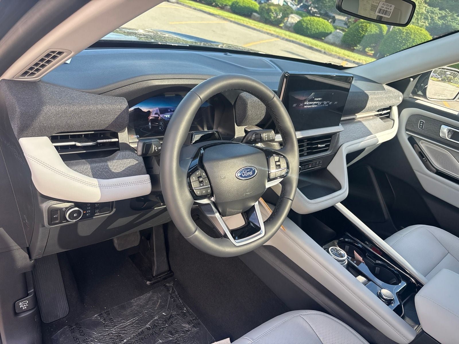 New 2026 Ford Explorer Platinum w/ LUX Leather Package AWD/4WD image 11