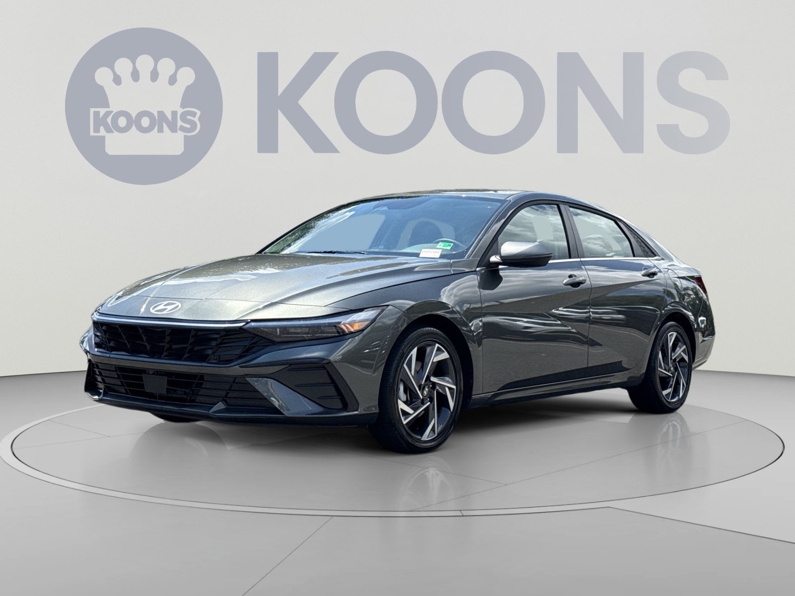 Used 2025 Hyundai Elantra Limited FWD image 1