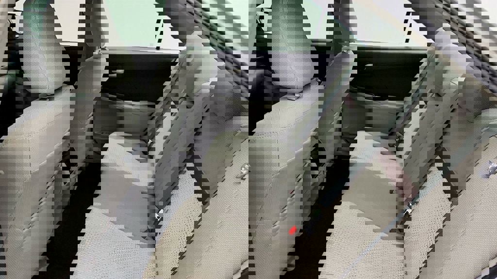 Used 2013 Toyota Camry LE FWD image 20