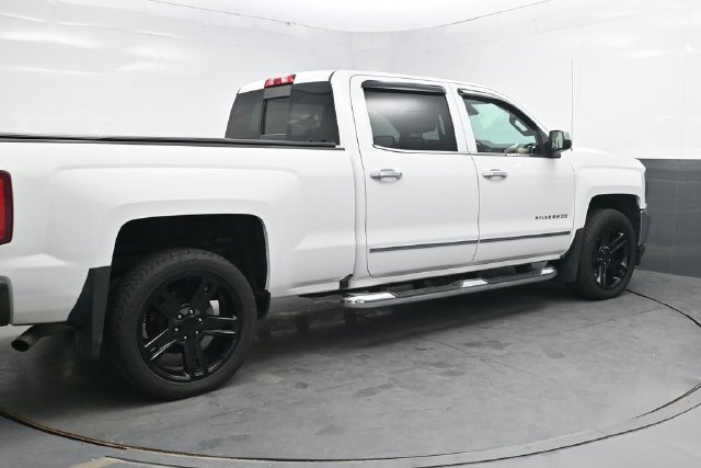 Used 2018 Chevrolet Silverado 1500 LTZ w/ Sport Package AWD/4WD image 8