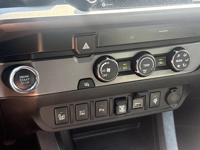 Used 2020 Toyota Tacoma TRD Sport w/ Technology Package RWD image 23