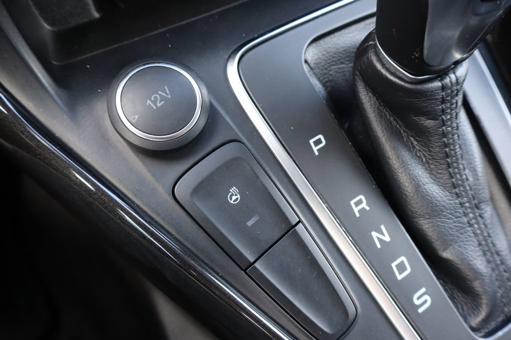 Used 2018 Ford Focus Titanium FWD image 16