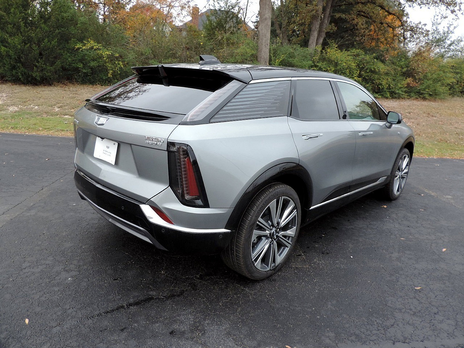 New 2026 Cadillac Optiq Luxury 2 image 5