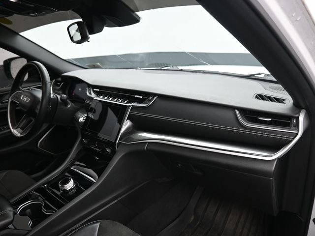 Used 2022 Jeep Grand Cherokee L Altitude image 11