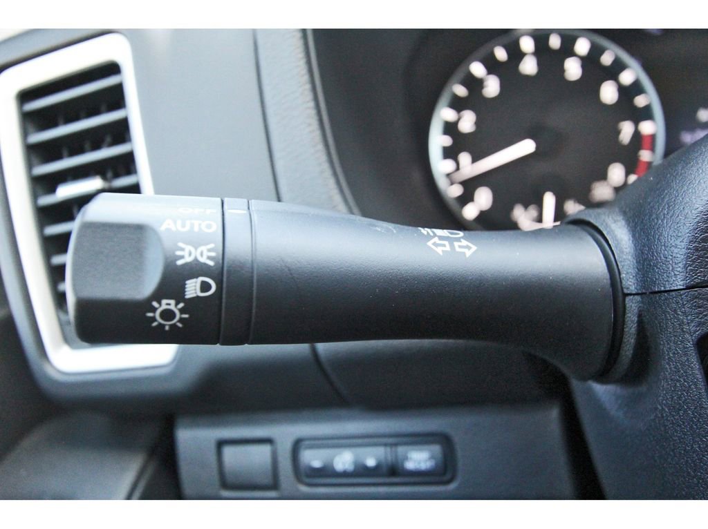 Certified 2024 Nissan Frontier SV w/ Technology Package image 14