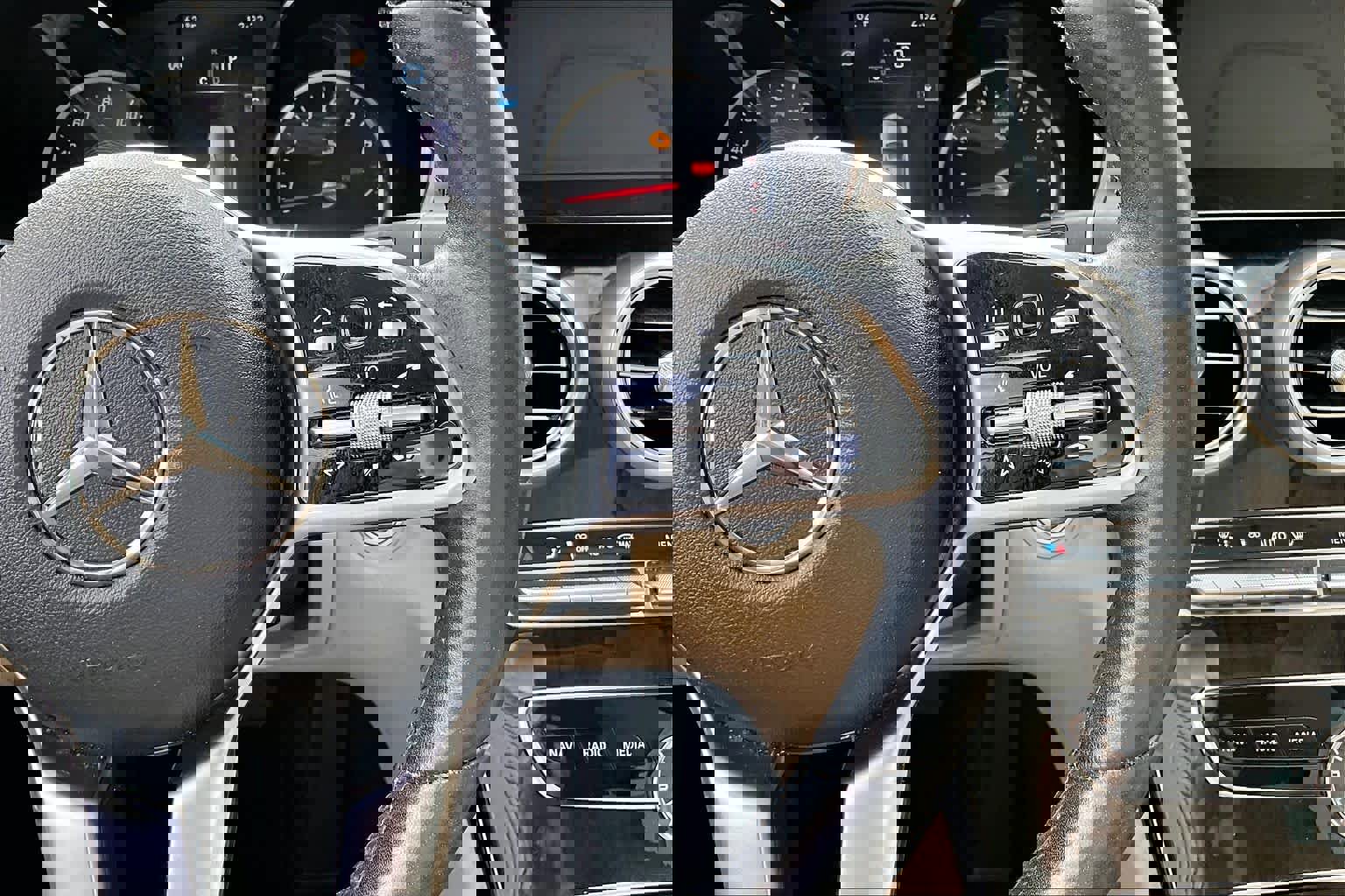 Used 2020 Mercedes-Benz C 300 4MATIC Sedan image 20