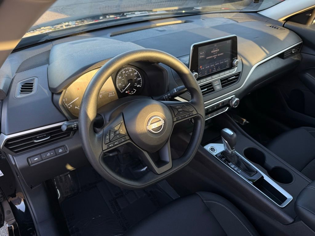 Certified 2025 Nissan Altima 2.5 S image 16