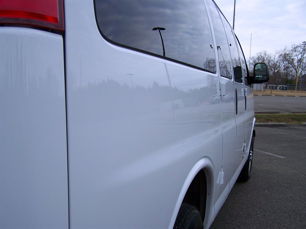 Used 2017 Chevrolet Express 2500 LT w/ LT Preferred Equipment Group image 22