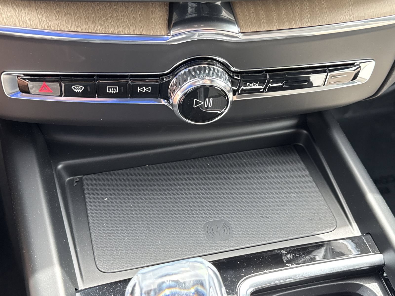 New 2026 Volvo XC60 T8 Plus w/ Protection Package Premier AWD/4WD image 28