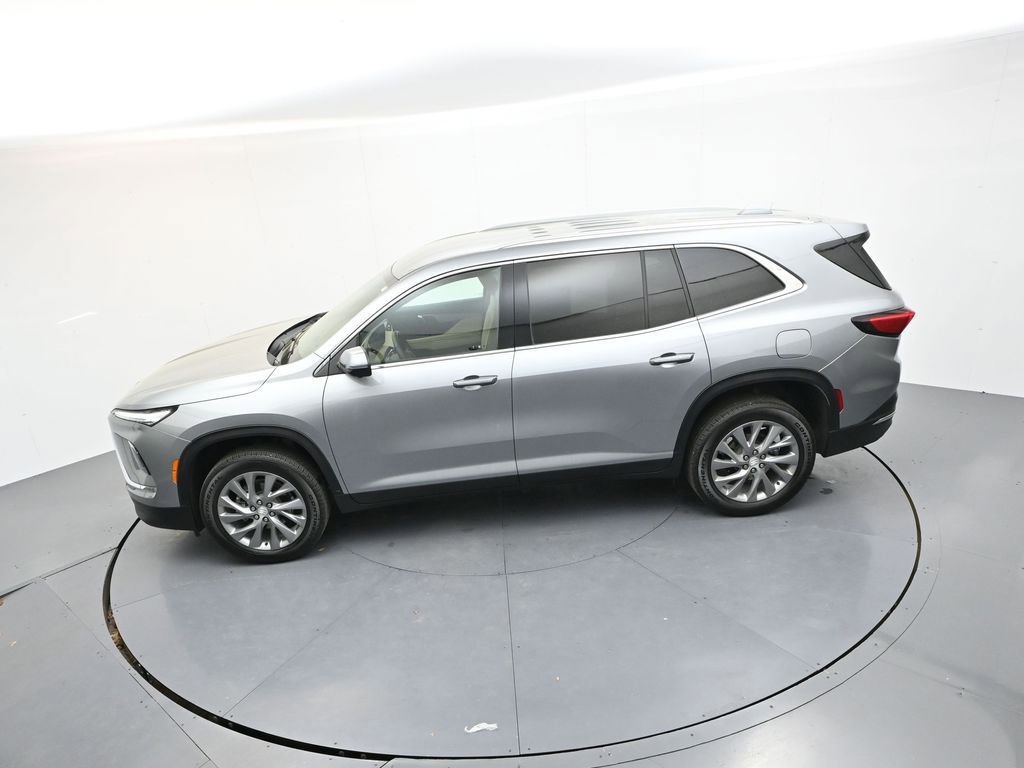 Used 2025 Buick Enclave Preferred image 26
