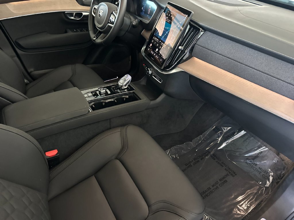 Certified 2026 Volvo XC90 B6 Plus AWD/4WD image 16