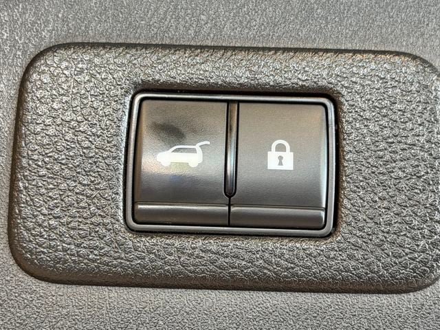 Used 2022 Nissan Armada Platinum w/ Captain's Chairs Package AWD/4WD image 42