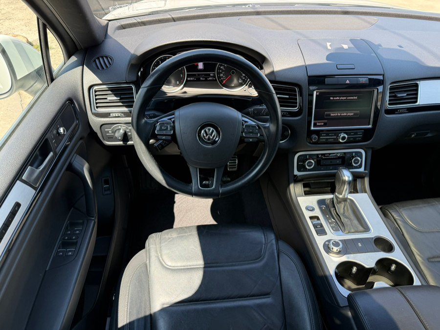 Used 2014 Volkswagen Touareg VR6 AWD/4WD image 12