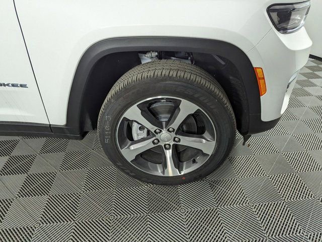 New 2024 Jeep Grand Cherokee Limited 4xe w/ Trailer Tow Package image 6