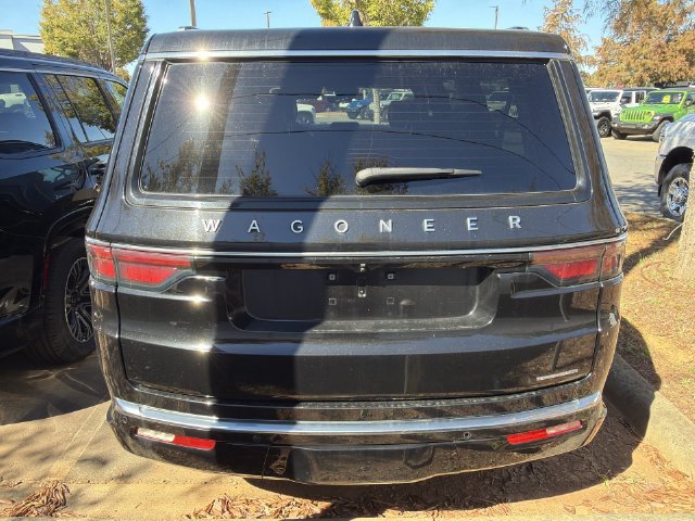 Used 2024 Jeep Wagoneer L Series II w/ Flexible Seating Group AWD/4WD image 6