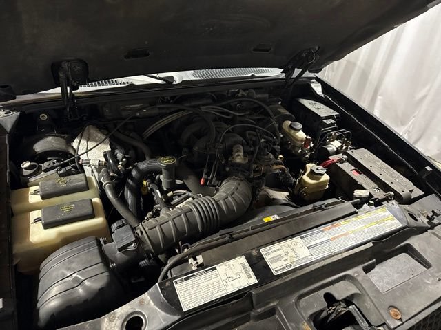 Used 2001 Ford Explorer Sport Trac 4x4 image 17