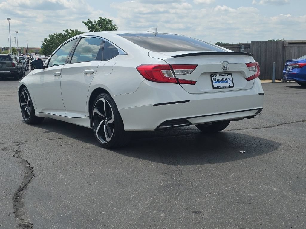 Used 2019 Honda Accord LX image 3