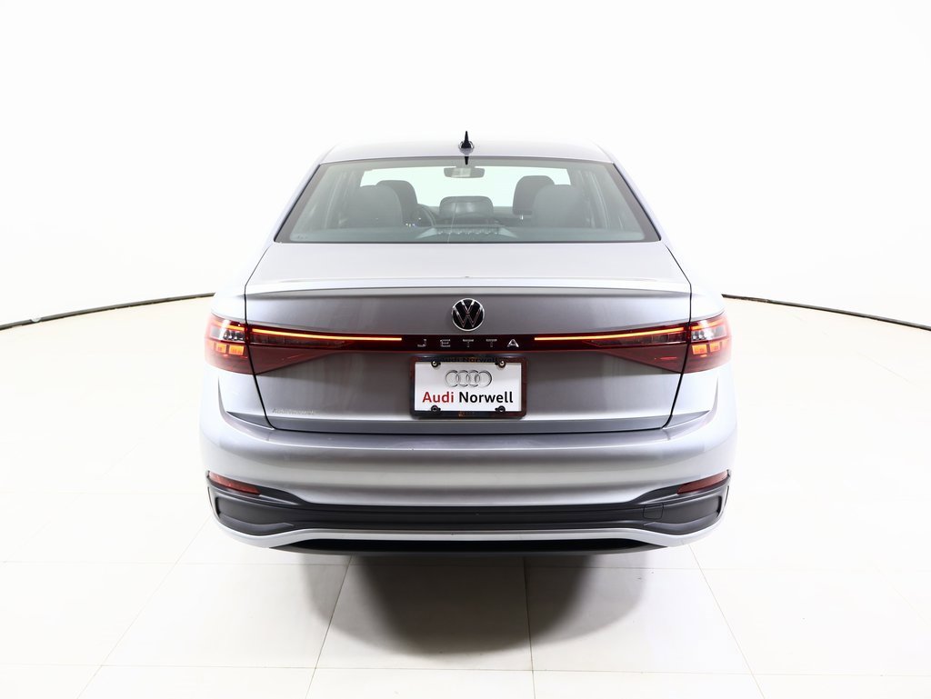 Used 2025 Volkswagen Jetta Sport image 16