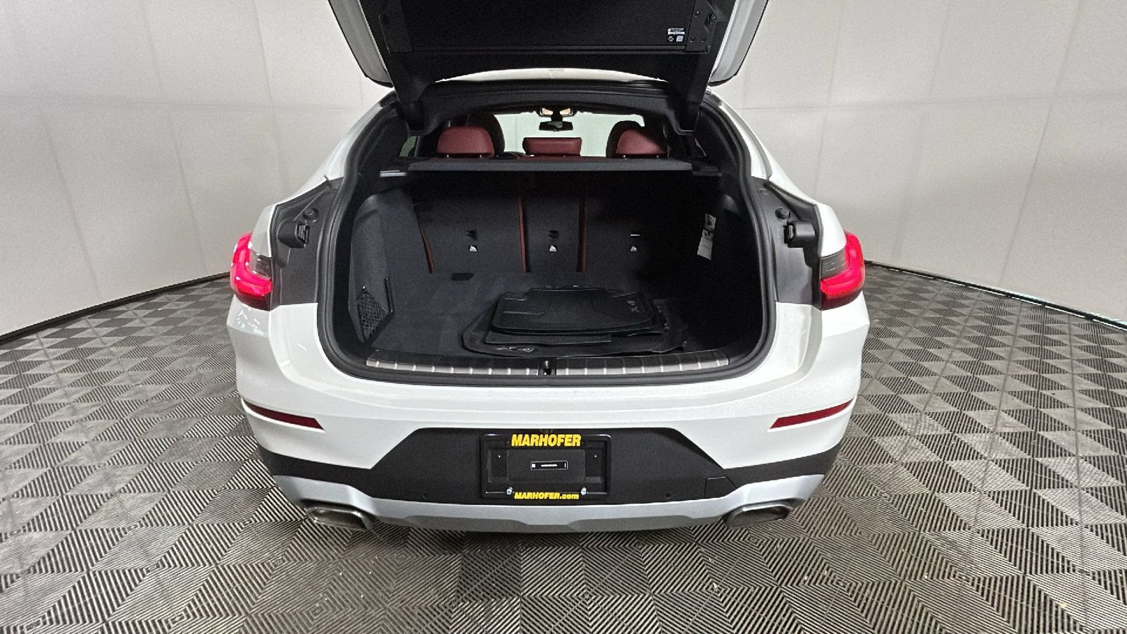 Used 2024 BMW X4 xDrive30i AWD/4WD image 31