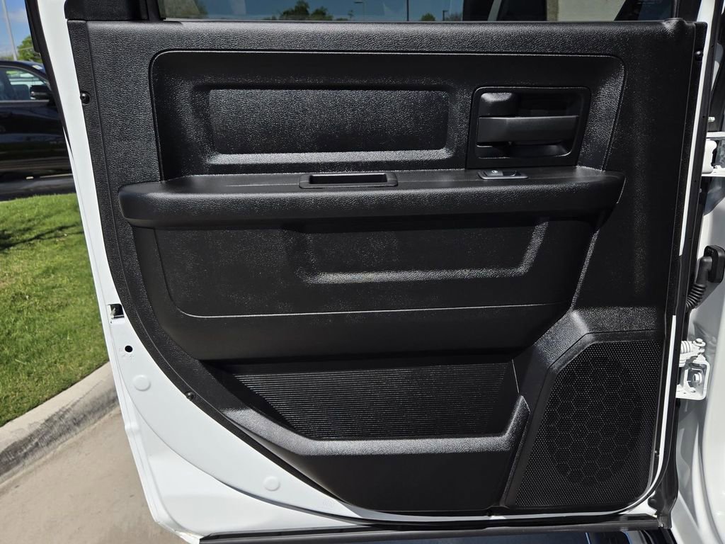 Used 2024 RAM 2500 Tradesman w/ Chrome Appearance Group AWD/4WD image 17