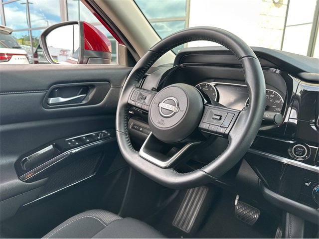 Used 2022 Nissan Pathfinder SV image 8