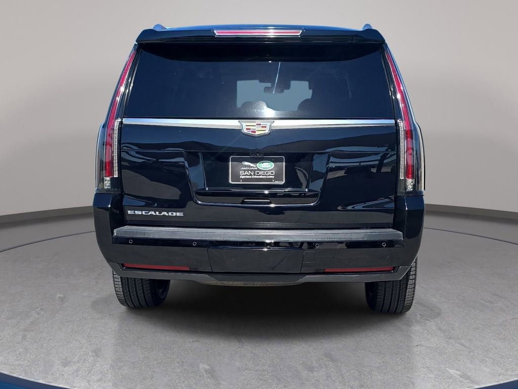 Used 2018 Cadillac Escalade Luxury image 7