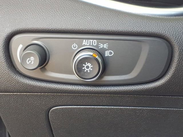Used 2023 Chevrolet Malibu LT FWD image 30