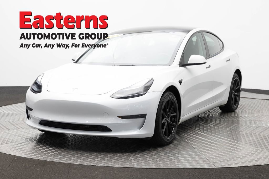 Used 2023 Tesla Model 3 Standard Range RWD image 1