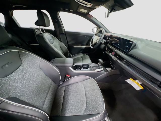 New 2025 Kia K4 GT-Line w/ GT-Line Sunroof Package image 28