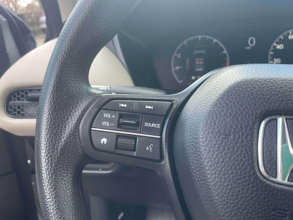 Certified 2023 Honda HR-V LX image 17