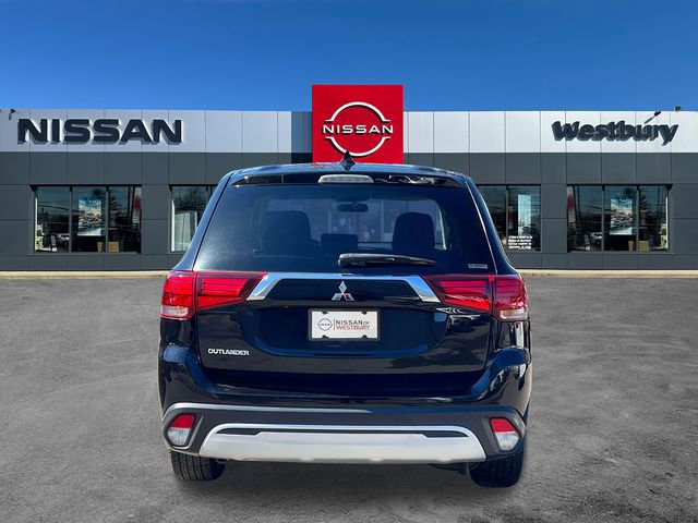 Used 2020 Mitsubishi Outlander AWD image 7