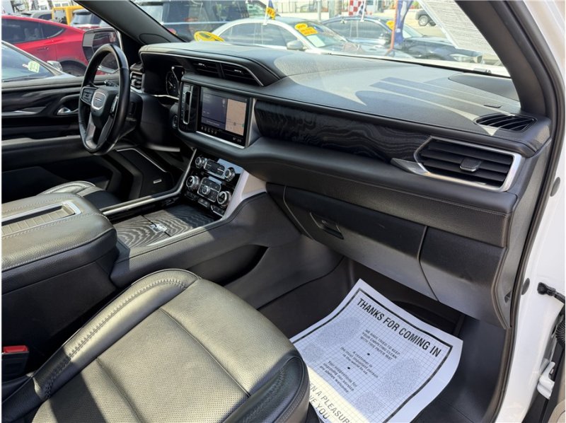 Used 2021 GMC Yukon Denali w/ Denali Premium Package RWD image 37