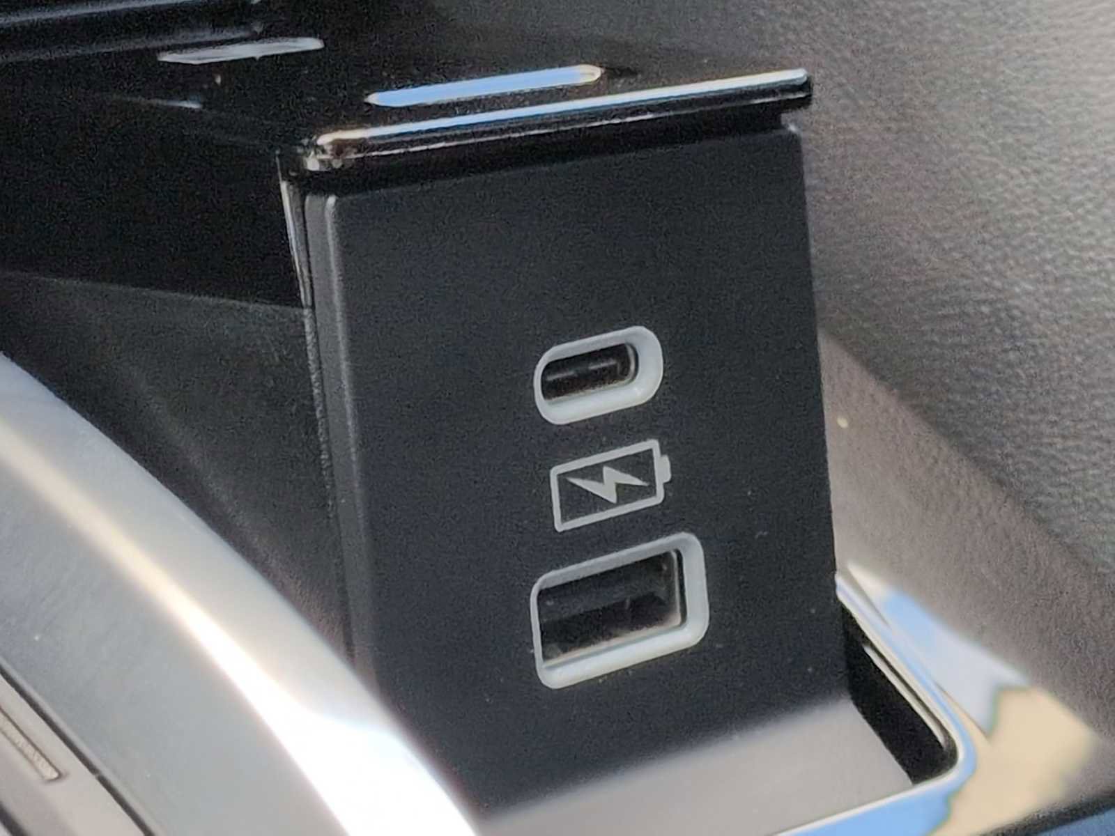 Used 2022 Acura MDX SH-AWD w/ Technology Package image 32