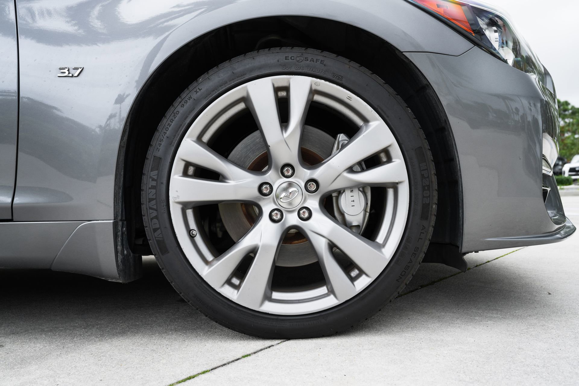 Used 2019 INFINITI Q70 Luxe w/ Sport Package image 12